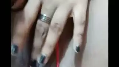 Cute girlfriend black pussy fingering on viral video call