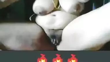 Desi Mom With Big Pussy On Cam