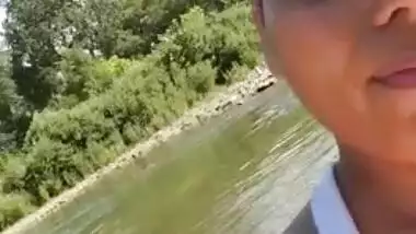 Horny whore pulls white top up to flaunt XXX shaped tits for Desi boys