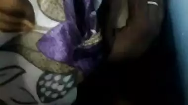 Punjabi Aunty Ass Groping in Train