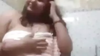 Ordinary video call gives Desi guy XXX opportunity to see sexy fatty's tits