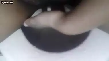 Desi girl nude show in toilet for lover part 2