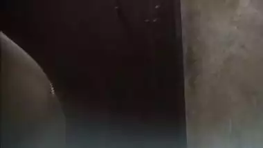 Tamil sexy wife bath