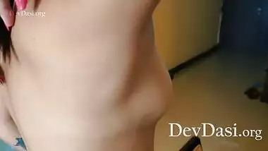 Sexy Indian Model Boob Press During Nude Photoshoot Video - Desi Erotica