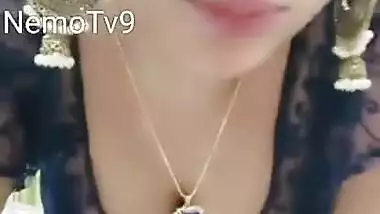Priyanka last cleavage and navel video before marriage