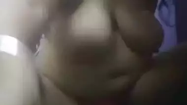 Desi booby girl masturbating in pink panty