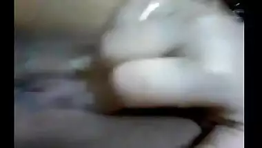 Tamil xvideos of horny bhabhi playing with her body while having sex chat