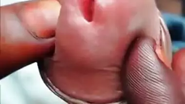 Telegu Desi girl has oral XXX sex with lover in close-up homemade porn