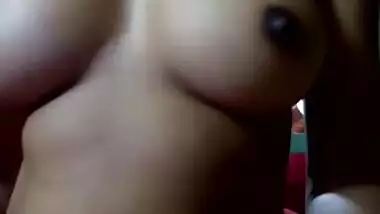 Desi bhabi sonali singh showing boobs