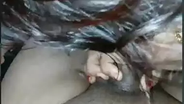 Horny Bhabhi’s shaved Indian pussy fucking cam porn