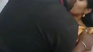 Kannada sex aunty fucked in storeroom viral clip