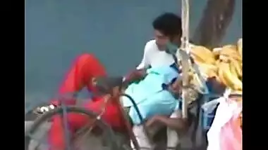 Indian mms of college girl outdoor romance with lover