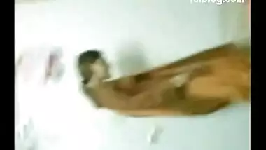 Desi Sexy girl Shipra showing herself