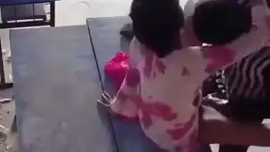 Desi College Girl Sex With Her Boyfriend On Bench