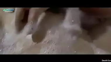 Mature Bhabhi sex with Devar in parents bedroom