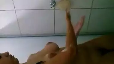 Punjabi Babe In Shower MMS - Movies.
