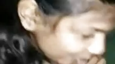 Desi sexy n shy gf sucks say khada ho gaya hai