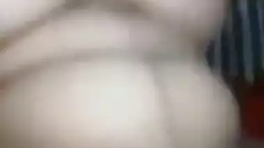 Desi Girl Showing Her Boobs and Pussy